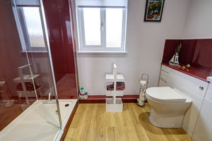 En-Suite- click for photo gallery